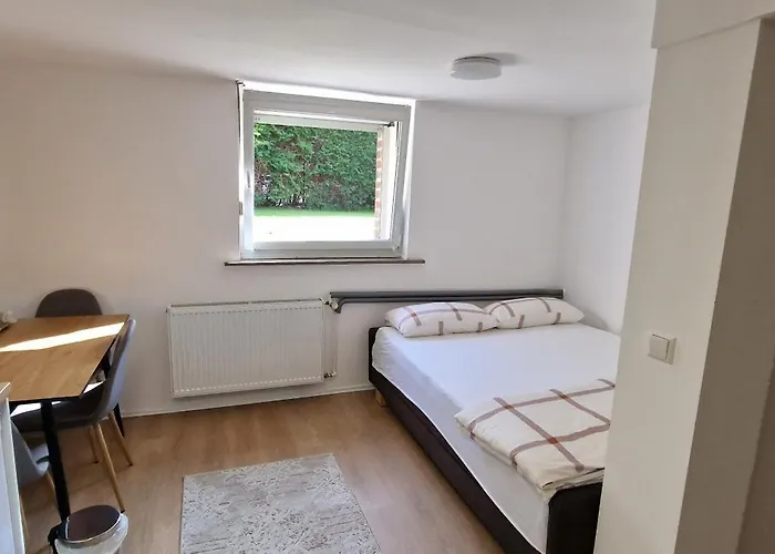 Modernes Untergeschoss-apartment Hannover