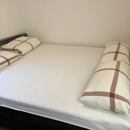 Modernes Untergeschoss-apartment Hanovre