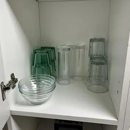 Modernes Untergeschoss-apartment * Hanovre